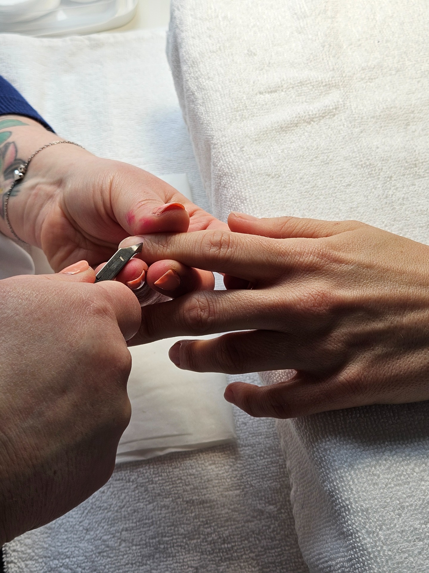 Manicure bij Simbiose Nagelstudio in Kontich nabij Hove en Edegem